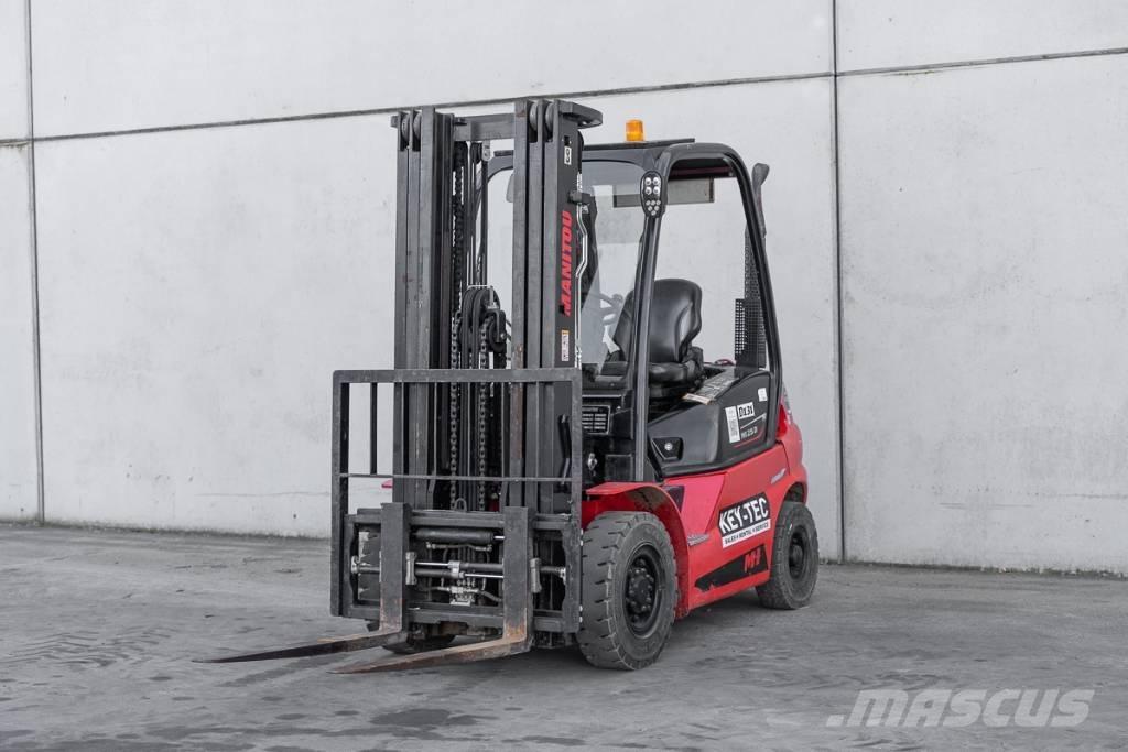 Manitou MI 25 D Tehnika ar dīzeļa dzinēju