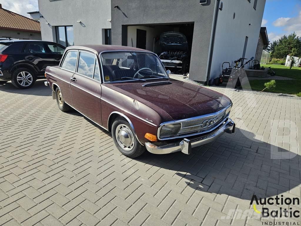 Audi 60 Automašīnas