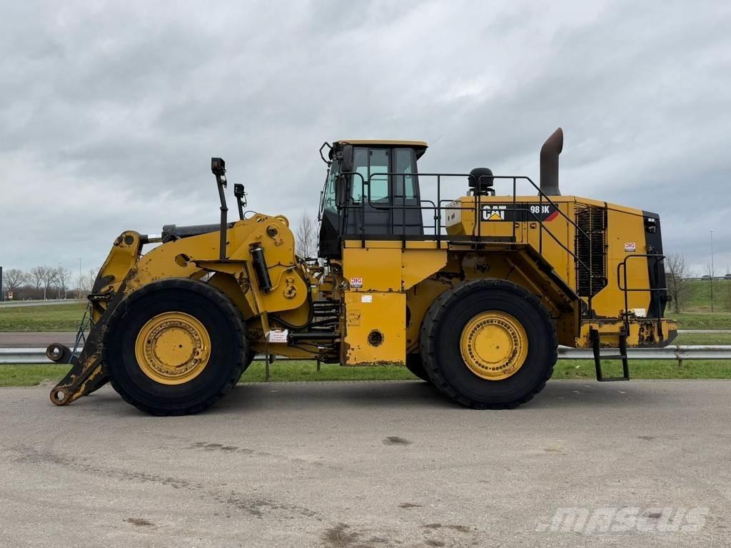 CAT 988K Iekrāvēji uz riteņiem