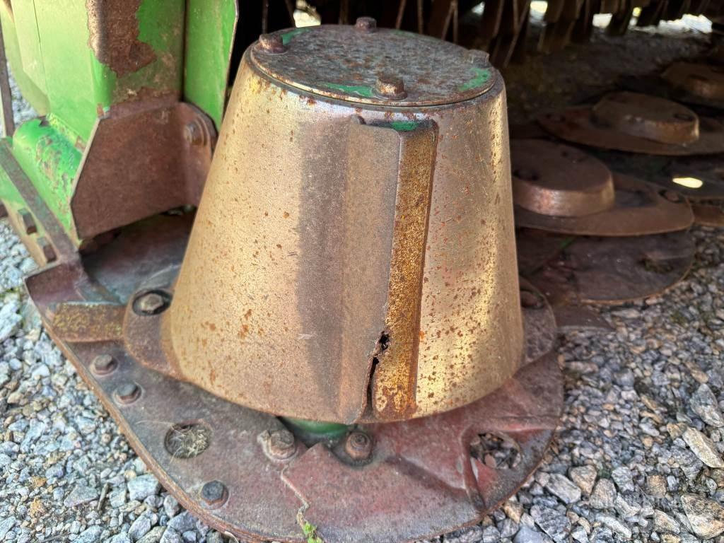 John Deere 131 Piekabināmās pļaujmašīnas