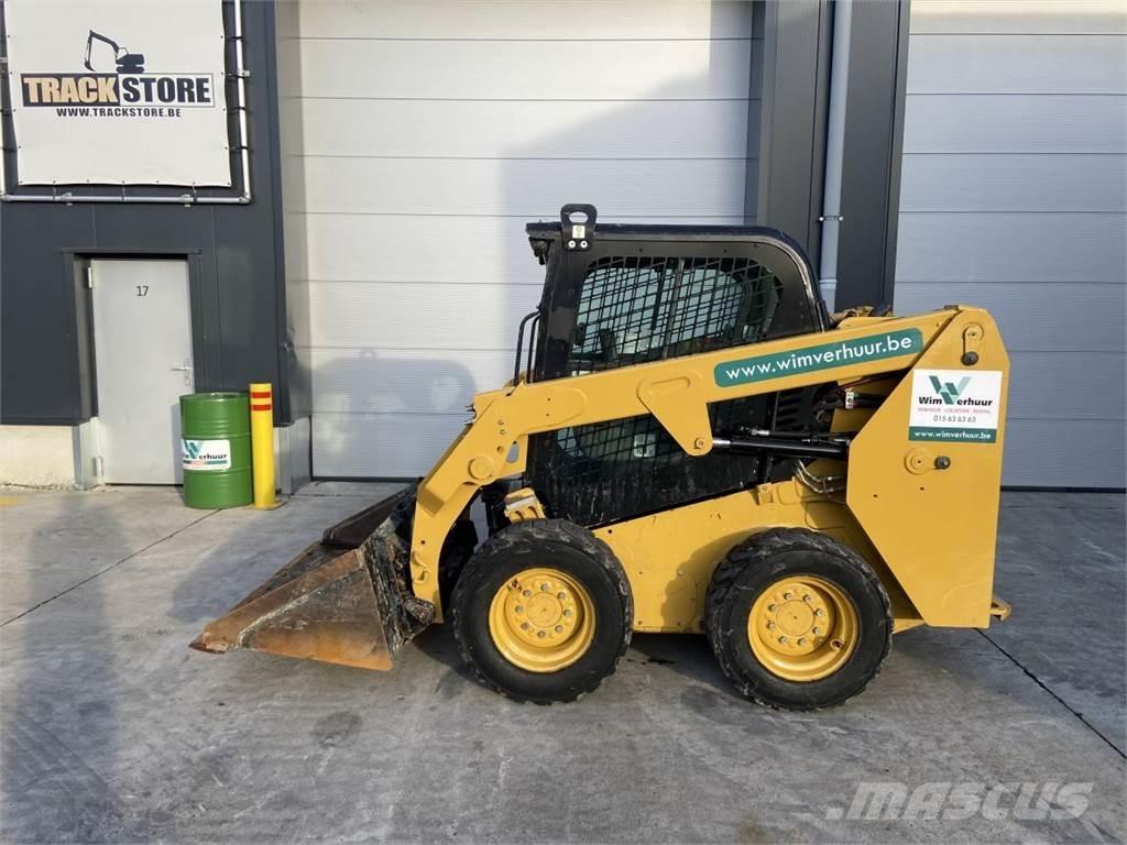 CAT 226 D3 (5867) Lietoti riteņu kompaktiekrāvēji