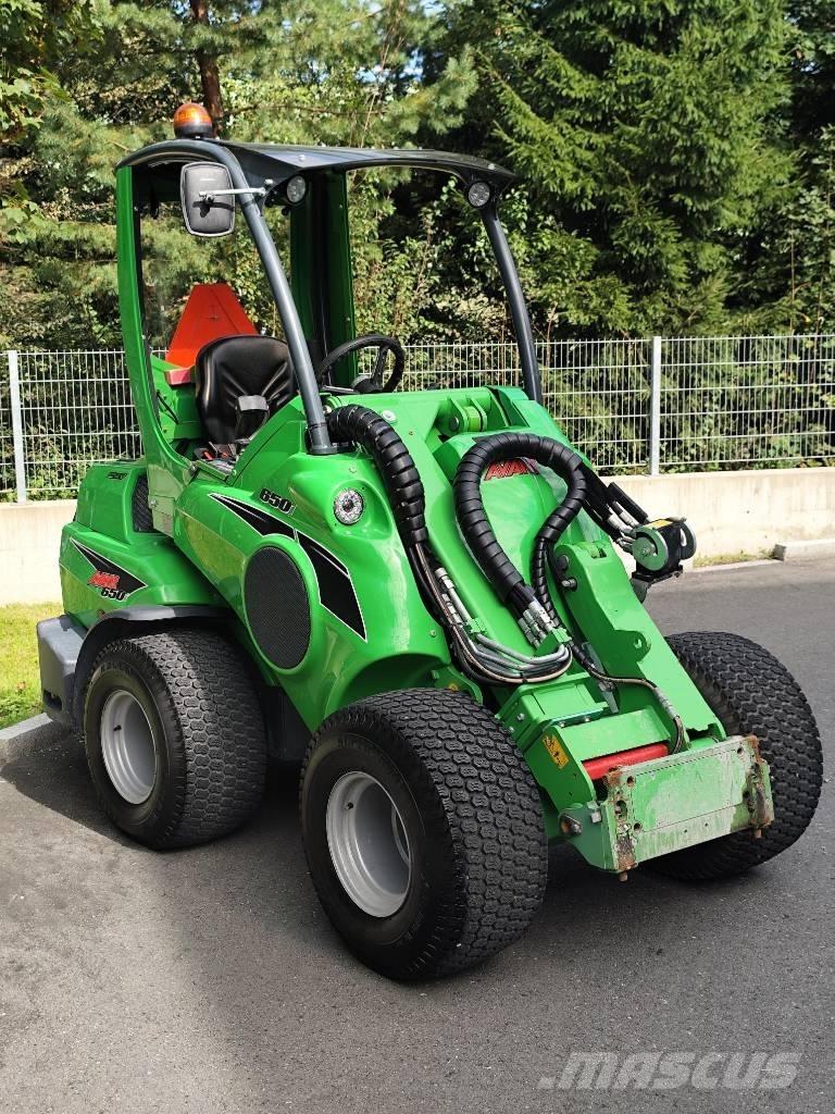 Avant 650 Multifunkcionālie iekrāvēji