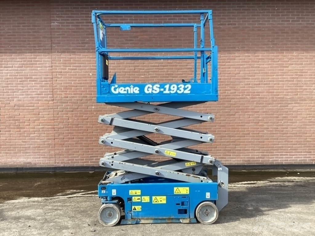 Genie GS1932 Šķerveida pacēlāji