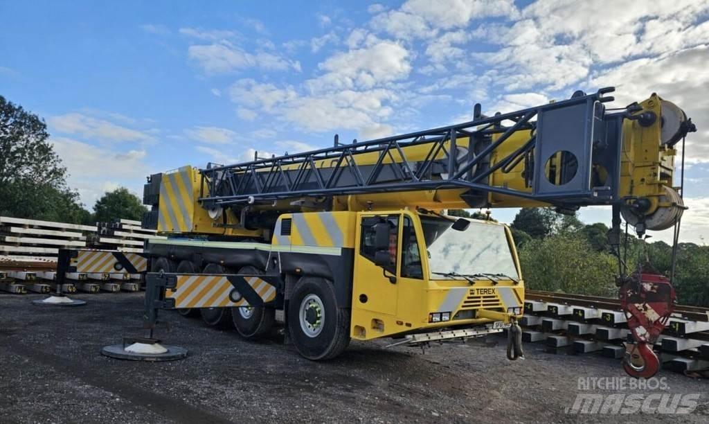 Terex AC140C Celtņi nelīdzenām virsmām