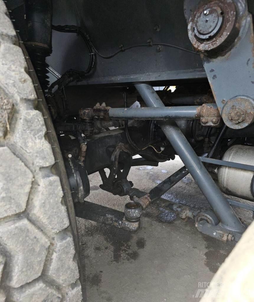 Terex AC140C Celtņi nelīdzenām virsmām