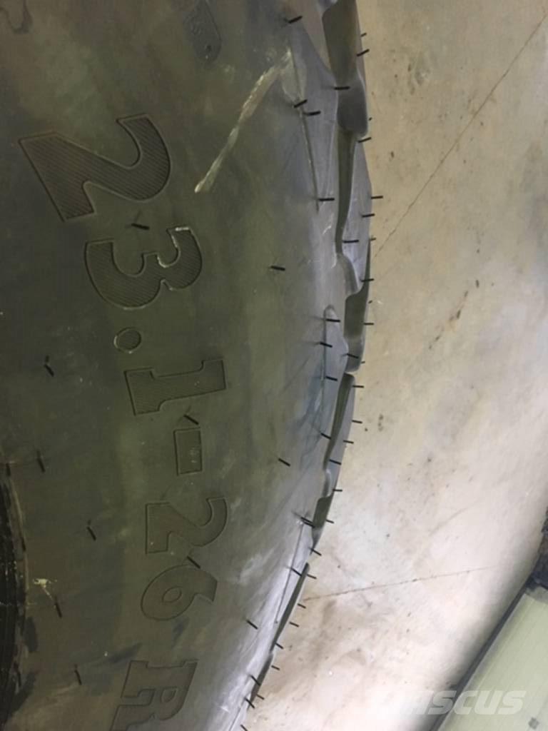 SWT 23.1 - 26 Riepas, riteņi un diski