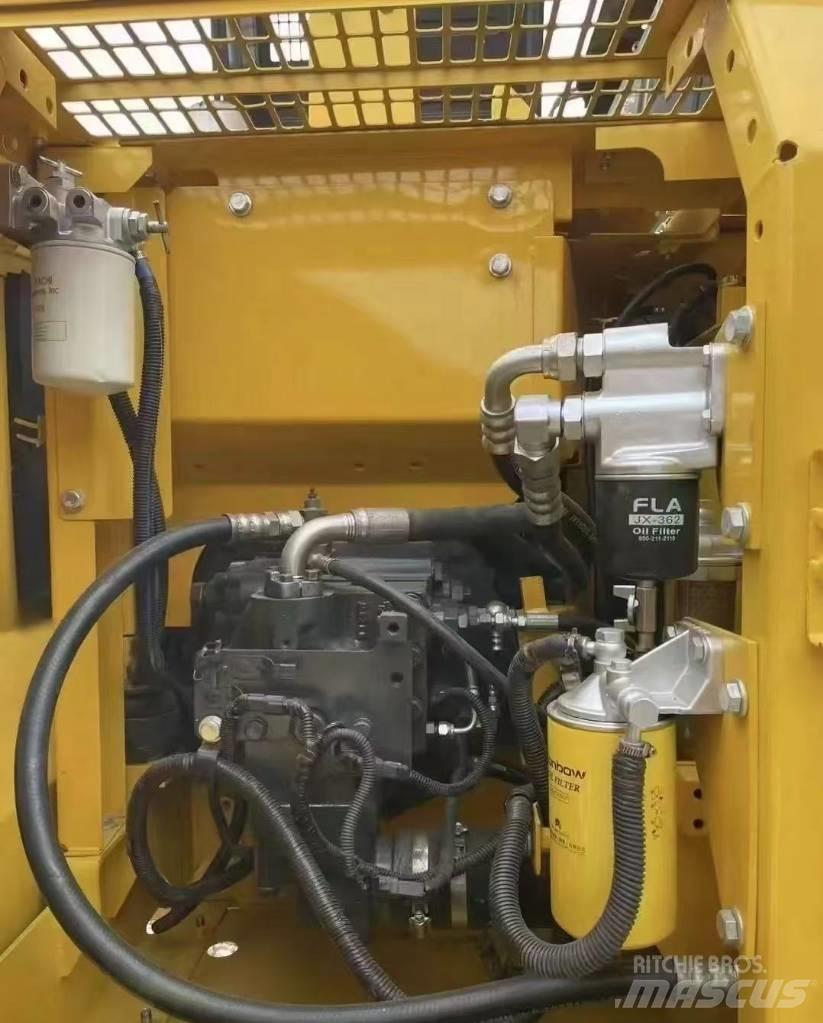 Komatsu PC 130 Kāpurķēžu ekskavatori