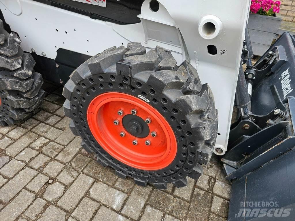 Bobcat S510 Iekrāvēji uz riteņiem