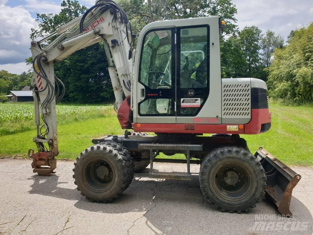 Takeuchi TB175W Ekskavatori uz riteņiem