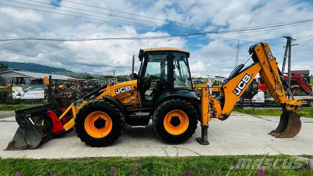 JCB 4 CX Ekskavatori-iekrāvēji
