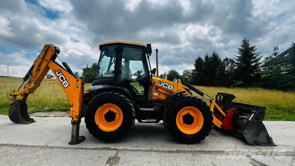 JCB 4 CX Ekskavatori-iekrāvēji