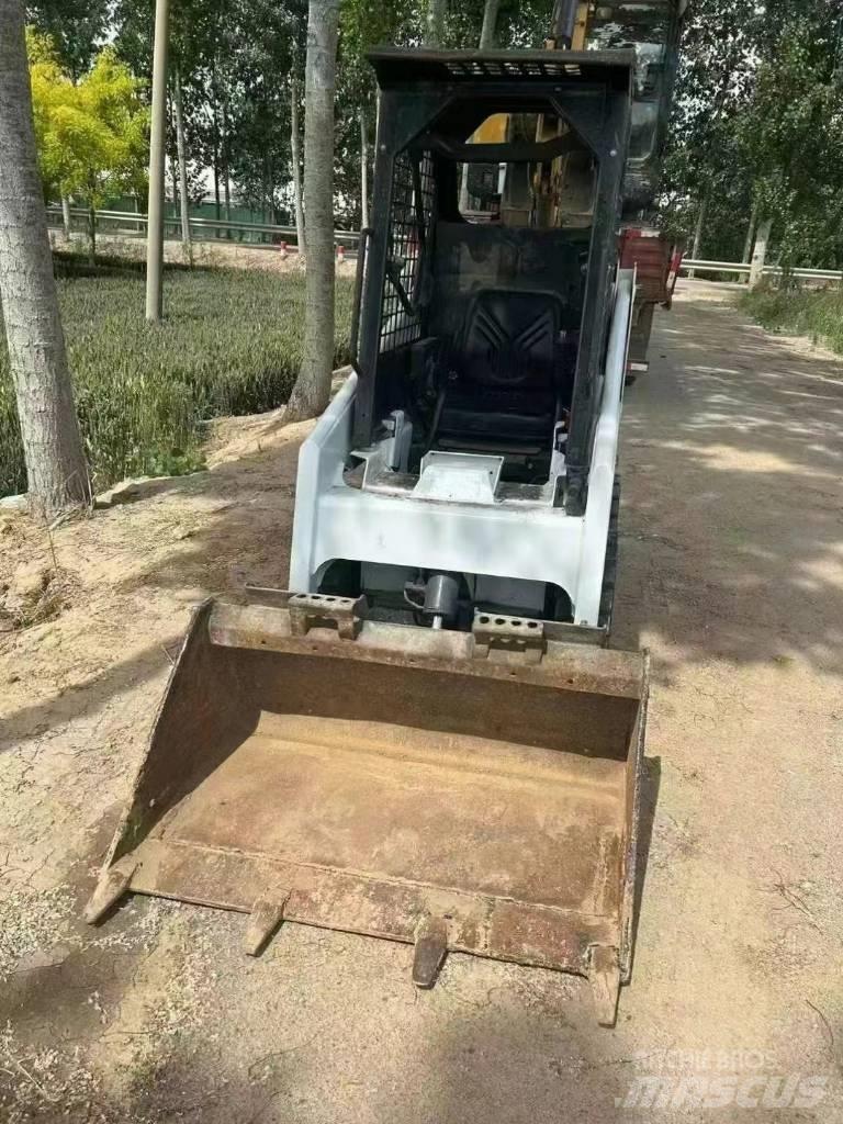 Bobcat S 70 Lietoti riteņu kompaktiekrāvēji