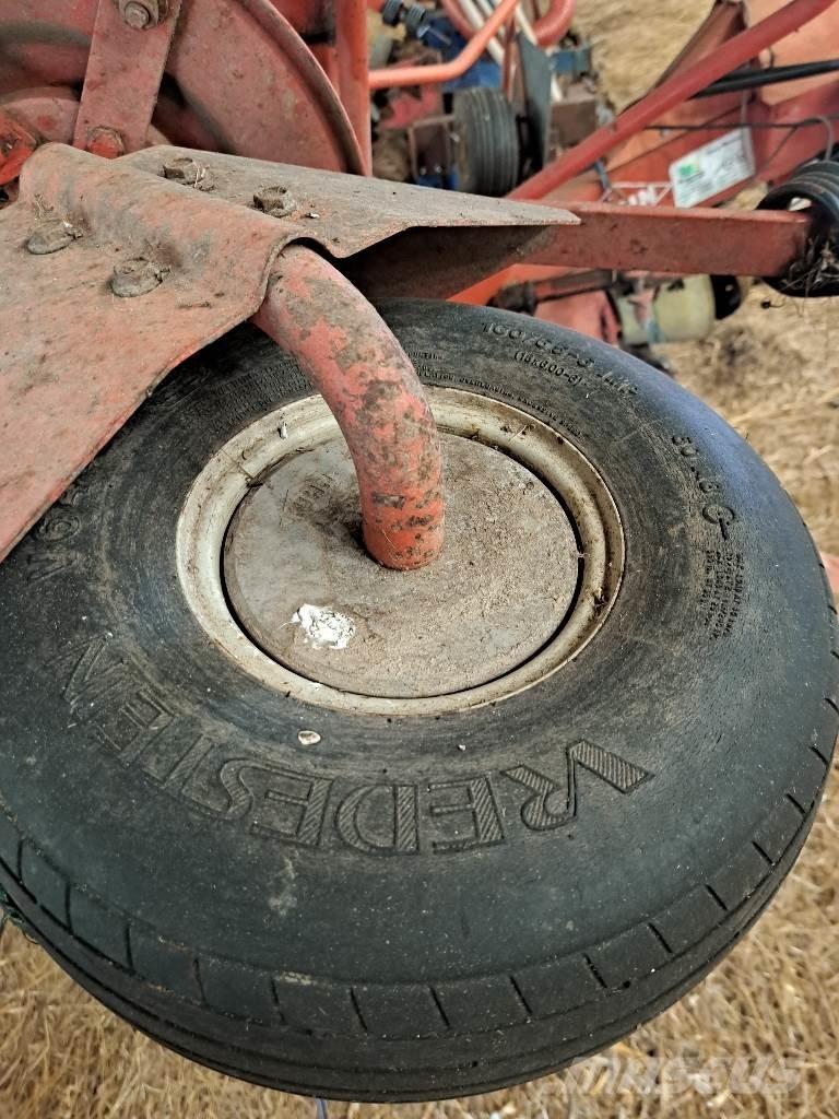 Kuhn GF8501 MH Grābekļi un siena ārdītāji