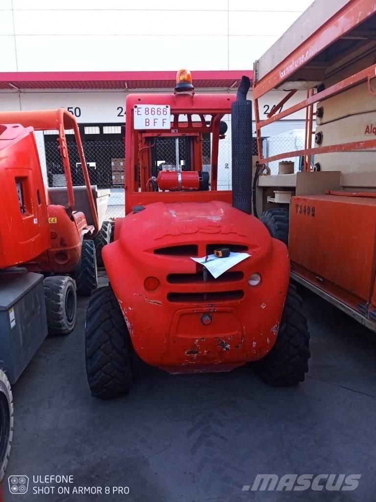 Ausa C 250 H X4 Tehnika ar dīzeļa dzinēju