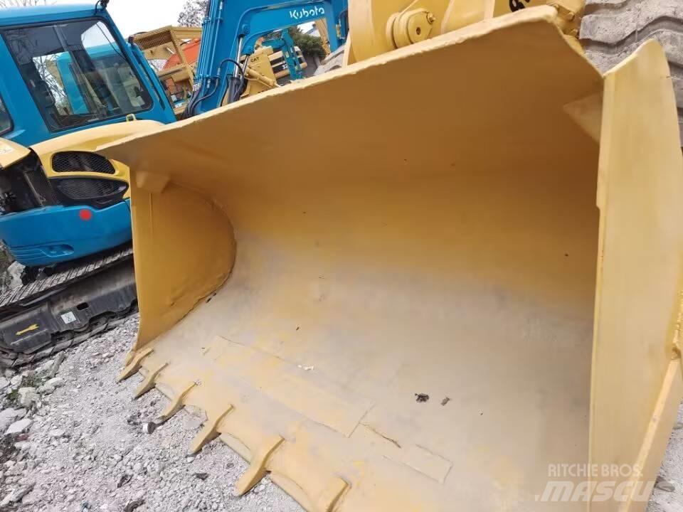 CAT 938G Iekrāvēji uz riteņiem
