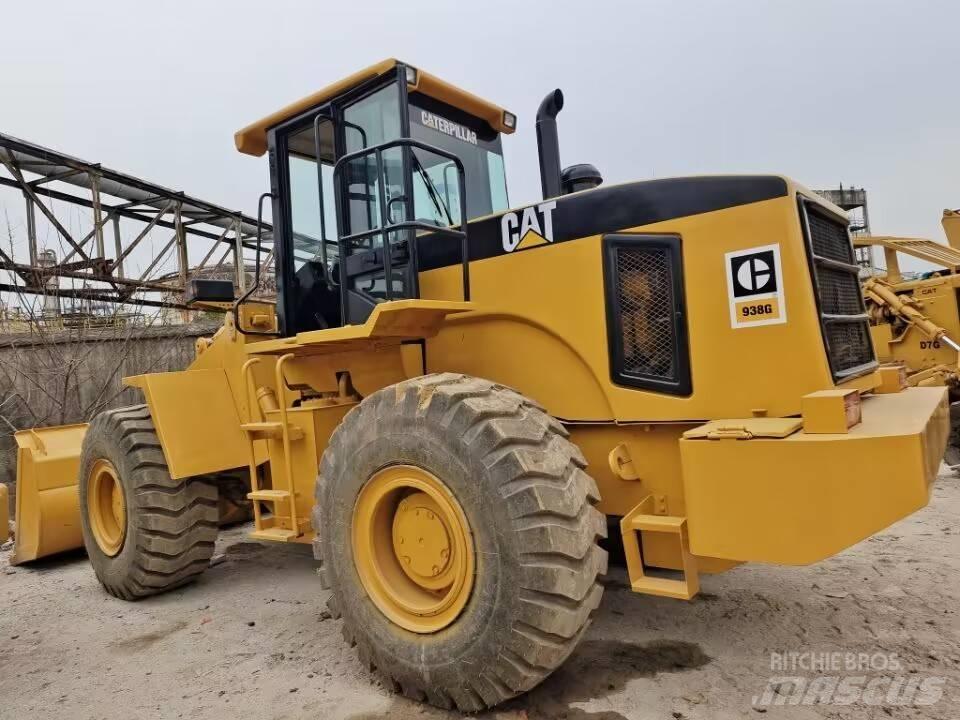 CAT 938G Iekrāvēji uz riteņiem