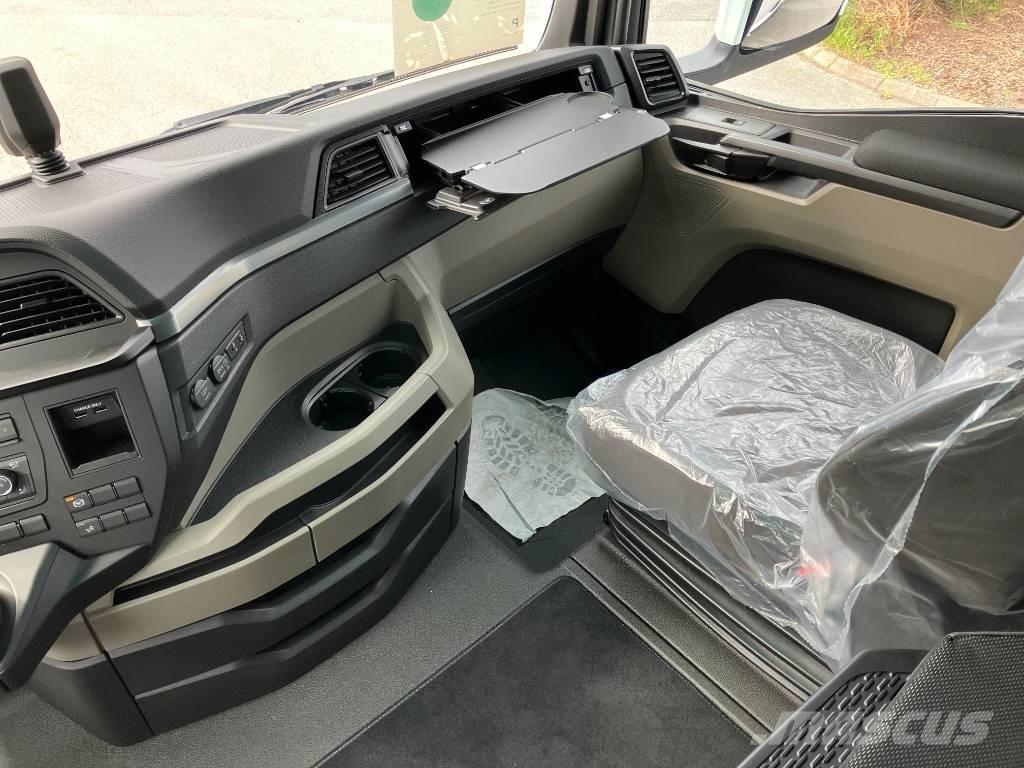 MAN TGX 26.520 Treileri ar āķi