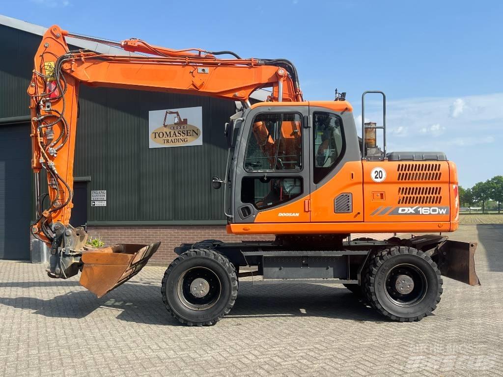 Doosan DX 160 W-3 Ekskavatori uz riteņiem