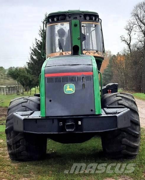 John Deere 1070 E Harvesteri