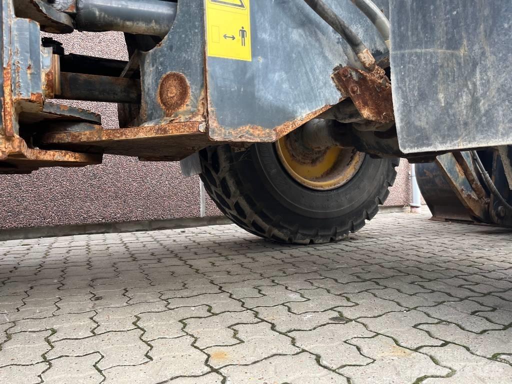 Komatsu WA 250 PZ-5 Iekrāvēji uz riteņiem