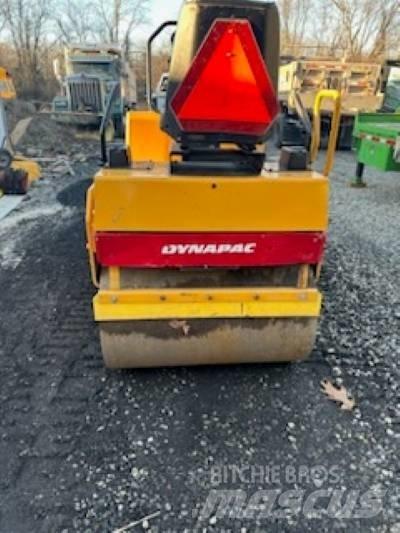 Dynapac CC 102 Divvalču grunts veltņi