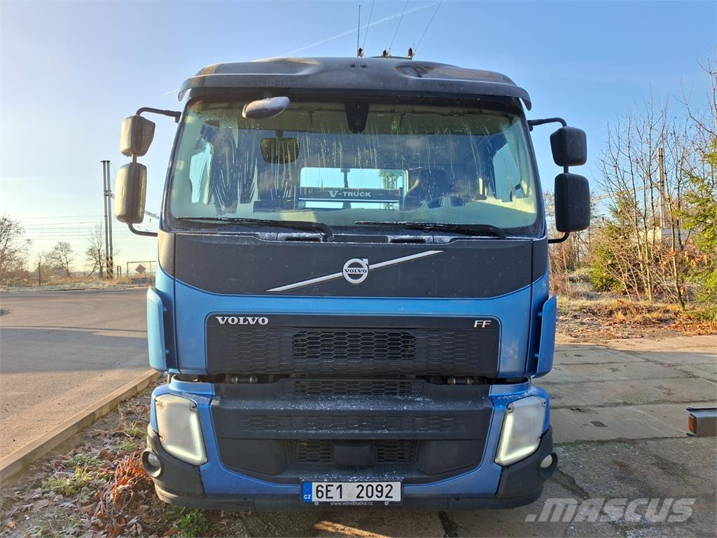 Volvo FE 320 Šasija ar kabīni
