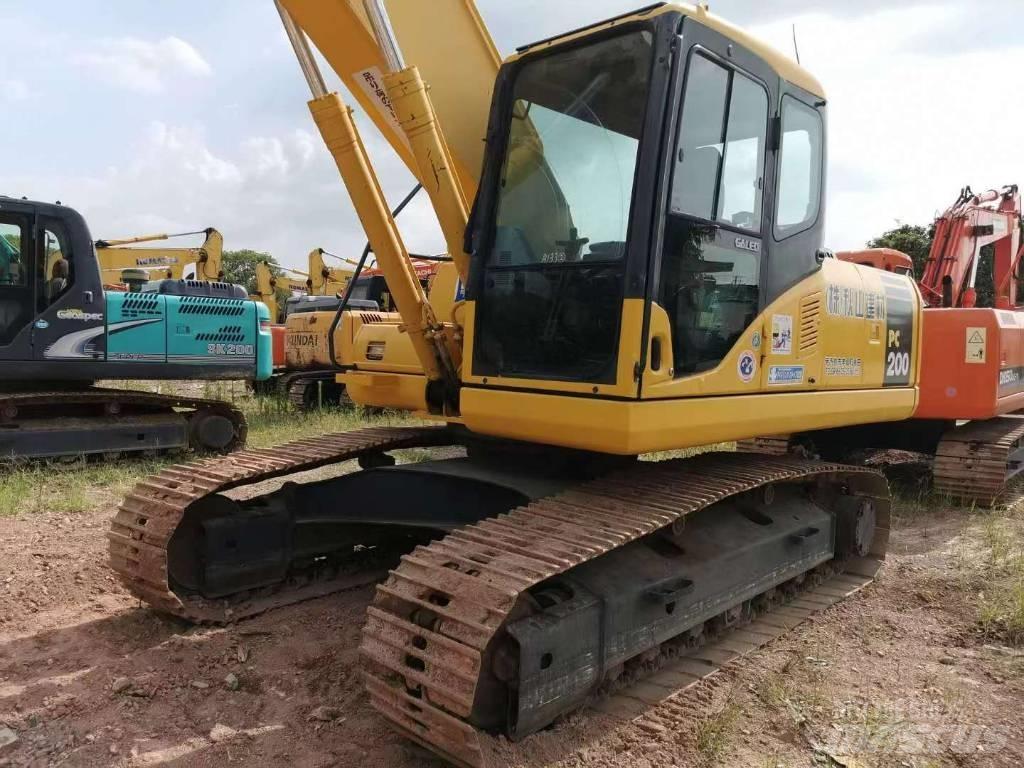 Komatsu PC 200 Kāpurķēžu ekskavatori