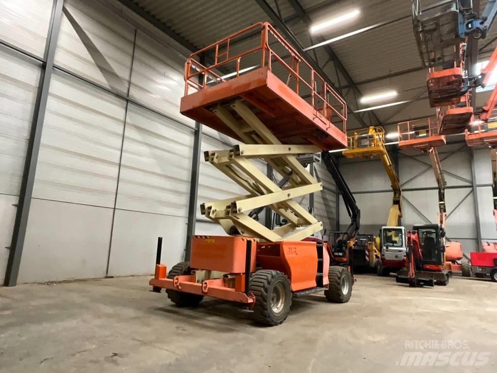 JLG 3394 RT Šķerveida pacēlāji