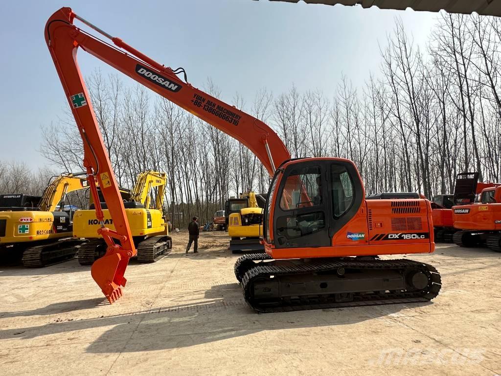 Doosan DX160C Kāpurķēžu ekskavatori