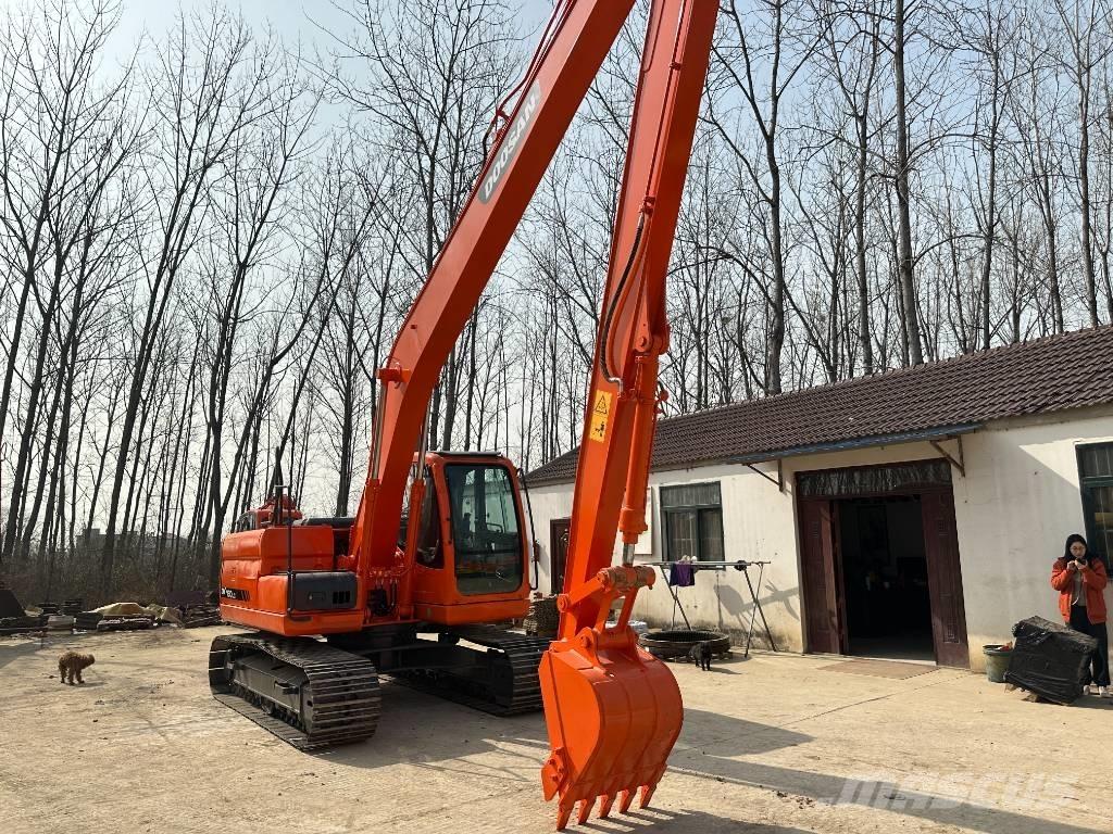 Doosan DX160C Kāpurķēžu ekskavatori