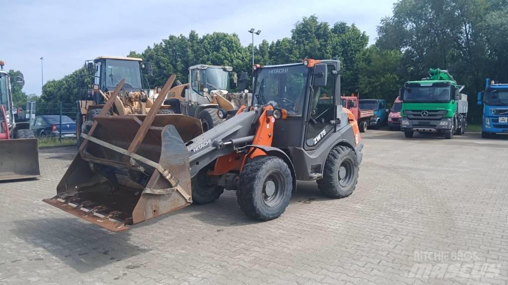 Hitachi ZW 75 Iekrāvēji uz riteņiem