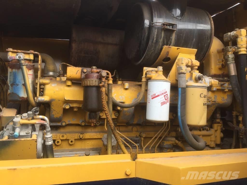 Komatsu GD 623 A Greideri