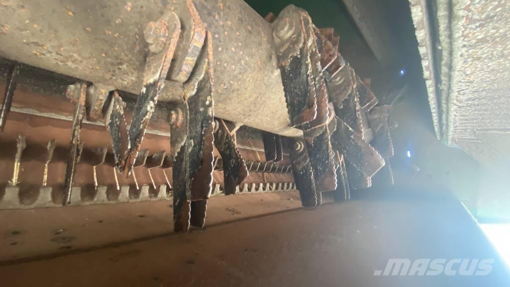 John Deere W 540i Ražas novākšanas kombaini