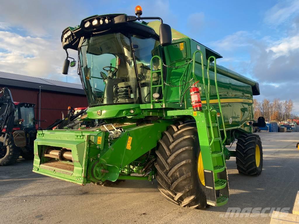 John Deere W 540i Ražas novākšanas kombaini