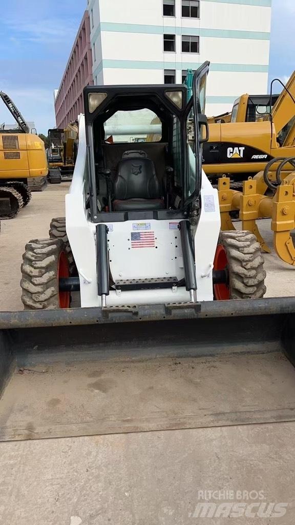 Bobcat S300 Lietoti riteņu kompaktiekrāvēji