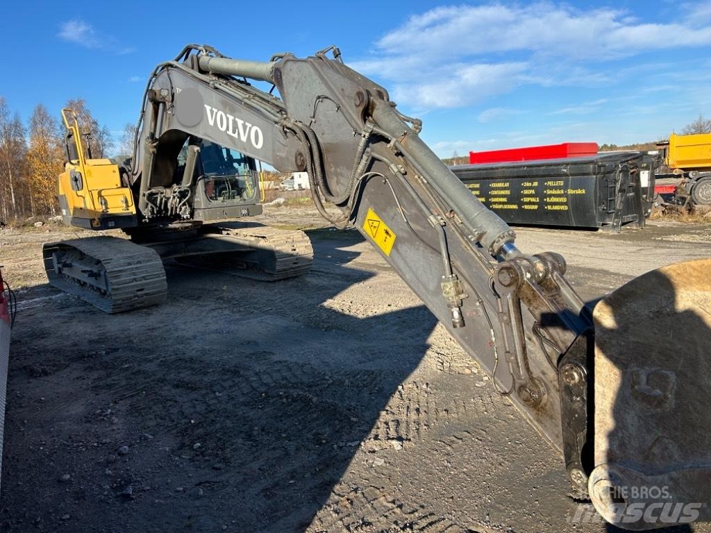 Volvo EC 220 DL Kāpurķēžu ekskavatori