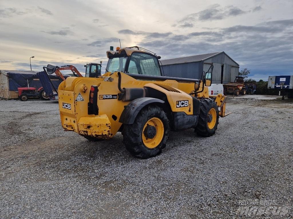 JCB 535140 Teleskopiskie manipulatori