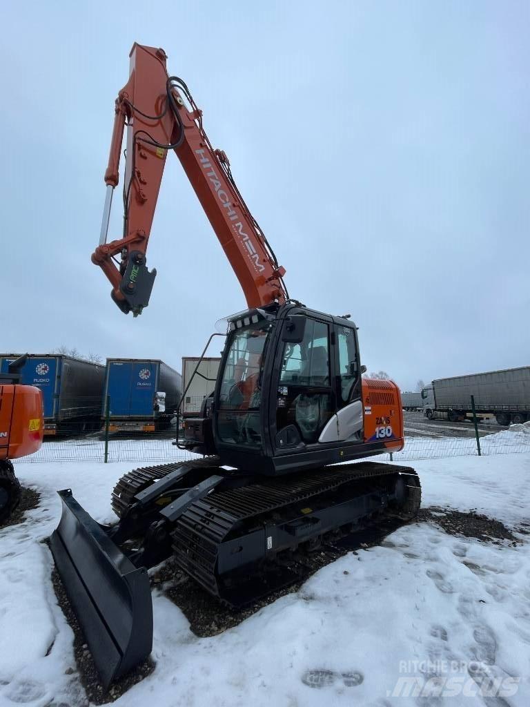 Hitachi ZX 130-6 Kāpurķēžu ekskavatori