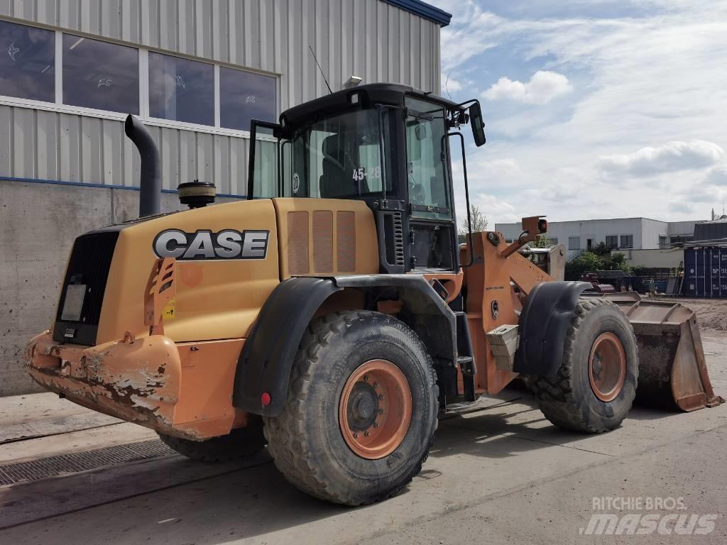 CASE 721F Z-Bar Iekrāvēji uz riteņiem
