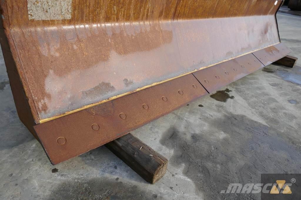 CAT Skidder blade Naži