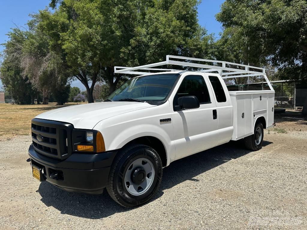 Ford F 250 Vieglais kravas automobilis/izkraušana no sāniem