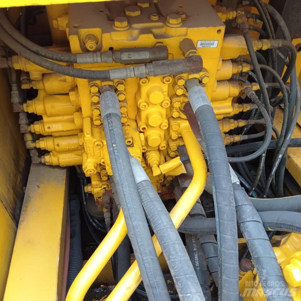 Komatsu PC 300-7 Kāpurķēžu ekskavatori