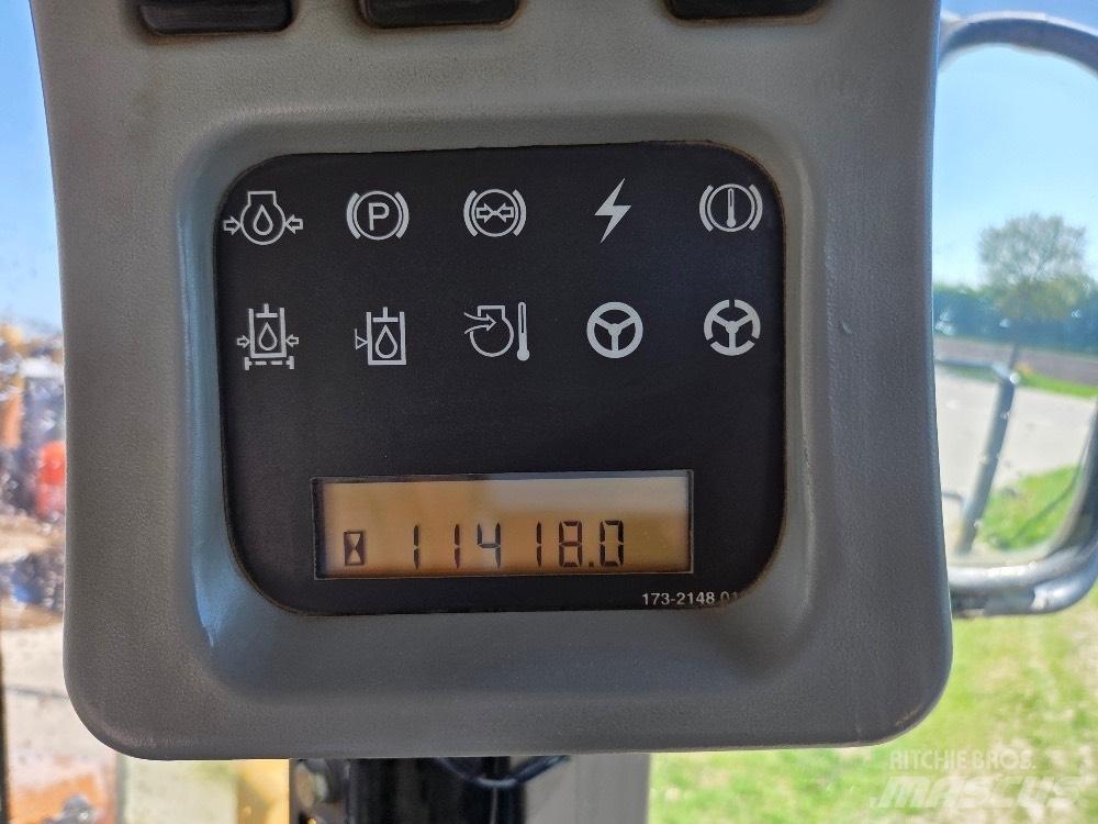 CAT 962H Iekrāvēji uz riteņiem