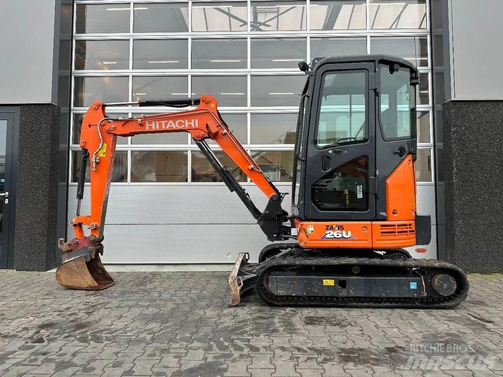 Hitachi ZX26U-6 CR Mini ekskavatori < 7 t