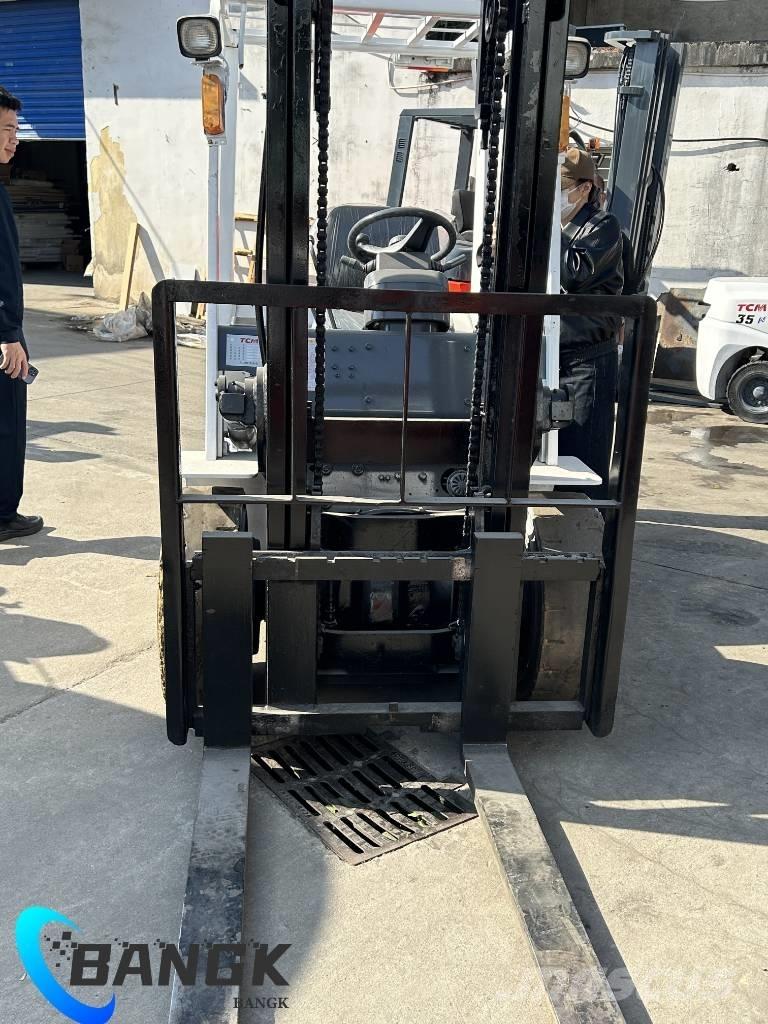 TCM FD30T3C Tehnika ar dīzeļa dzinēju