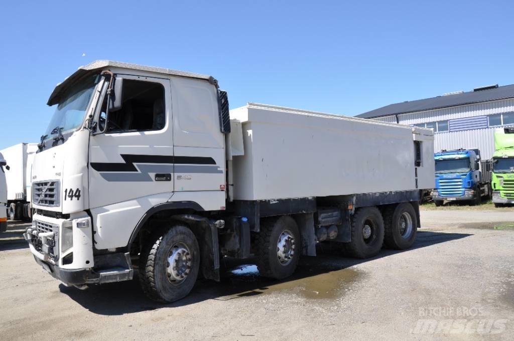 Volvo FH16 550 8X4 Pašizgāzējs