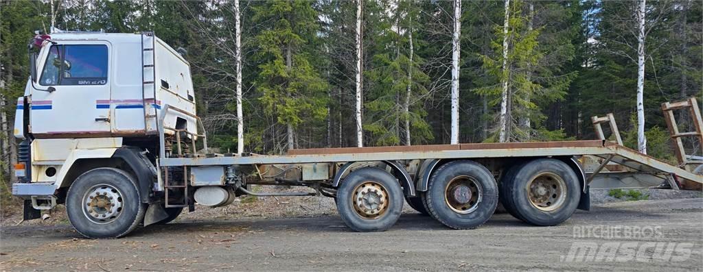 Sisu Sm 270 8X2 Treileri meža tehnikas transportēšanai