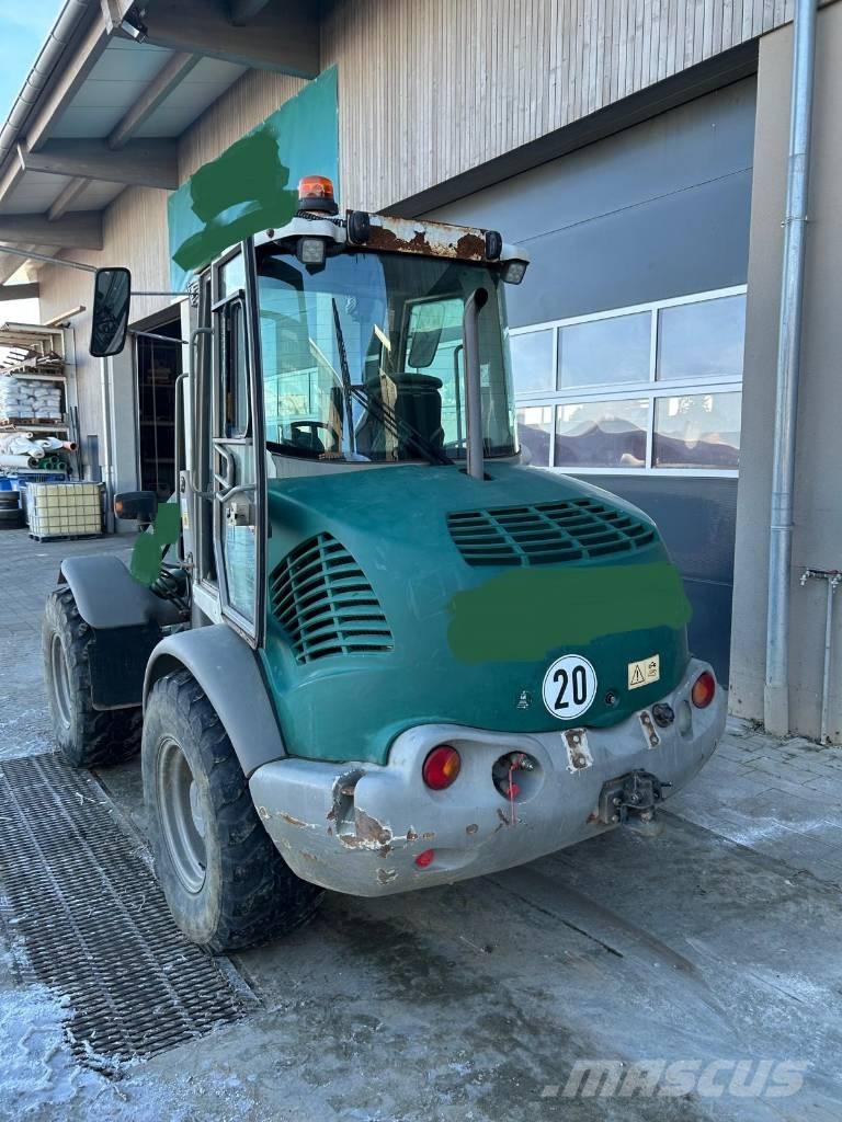 Atlas AR 75 Iekrāvēji uz riteņiem