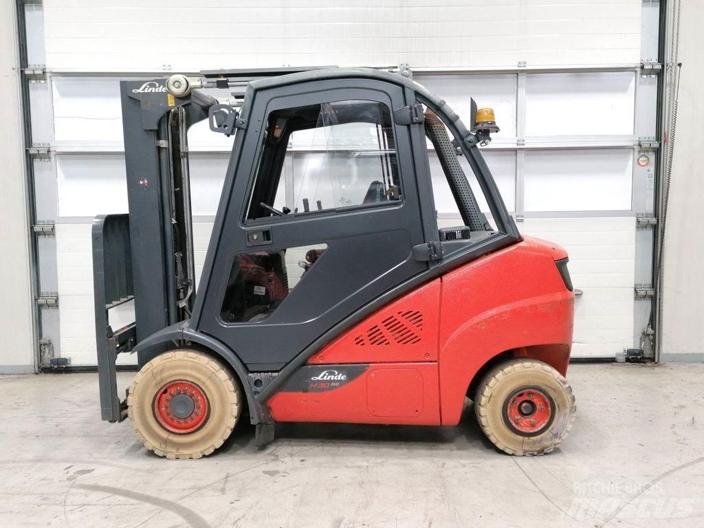 Linde H30D-02 Tehnika ar dīzeļa dzinēju