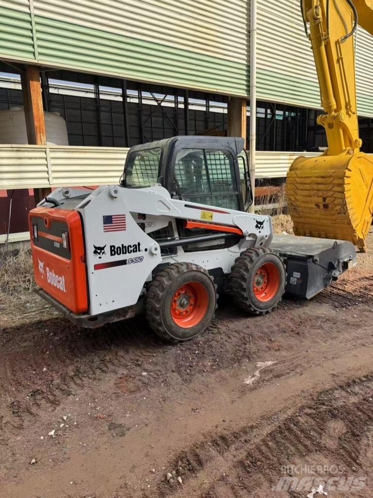 Bobcat S 550 Lietoti riteņu kompaktiekrāvēji